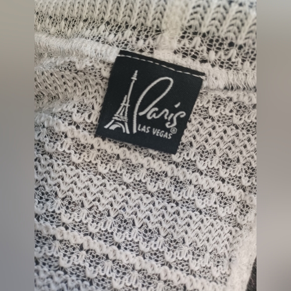 NWT Paris Sleeveless Hoodie White with Black Sparkly Hood! - Picture 10 of 13